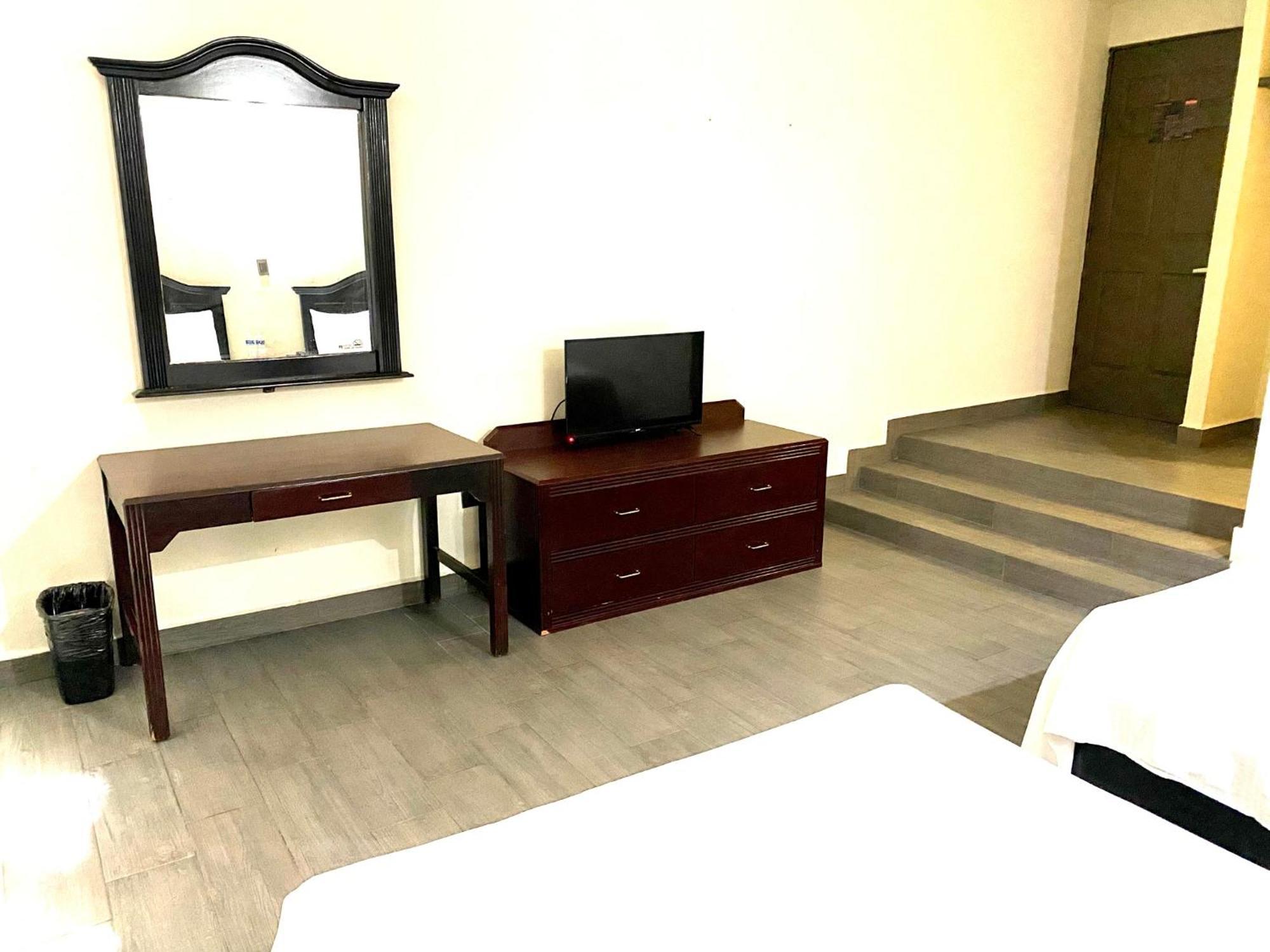 Hotel Plaza Del Arco - Monterrey Luaran gambar